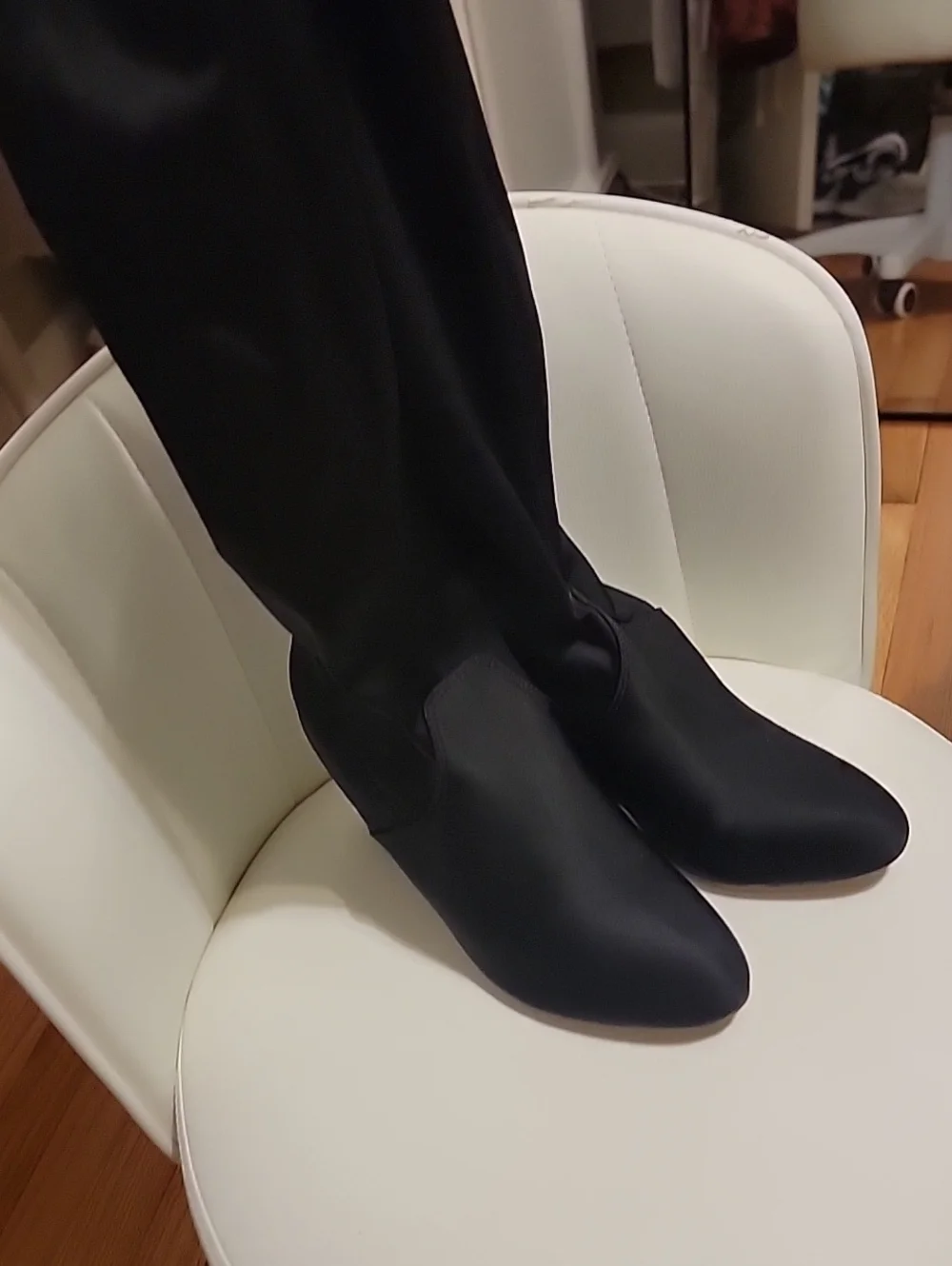 Black Women's Slip-On Stretch Boots